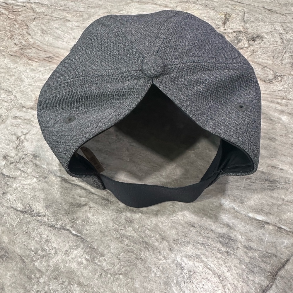 Under Armour Baseball Caps - Set of 4 - Picture 7 of 9